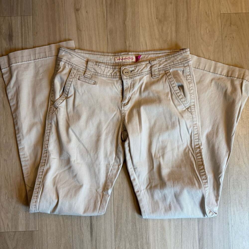 Vintage Y2K Aeropostale Khaki Flare Pants Size 9/10 Low Rise